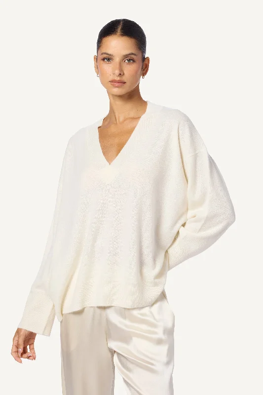 LIGHTWEIGHT NYLAH CASHMERE V-NECK PULLOVER | GARDENIA Box Sleeve Comfort